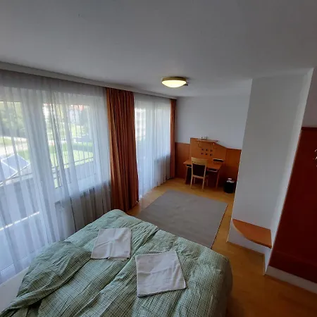 Longstayhostel *